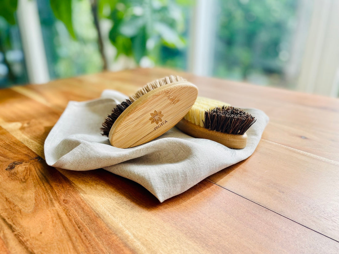 Gemüsebürste aus Bambus Holz und Naturborsten